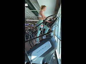 Gym voyeur shows how fit ass gets made Picture 6