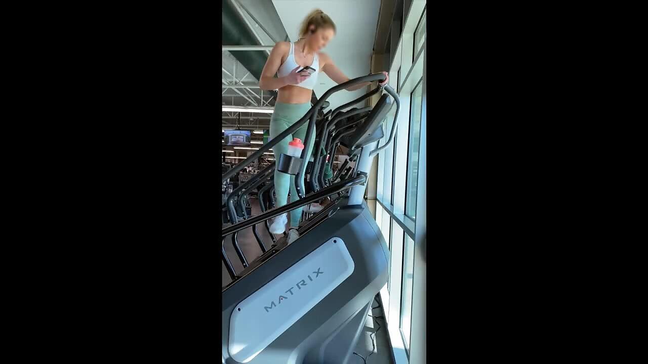 Gym voyeur shows how fit ass gets made