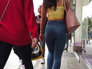 Tight ass fills jeans to maximum capacity Picture 3