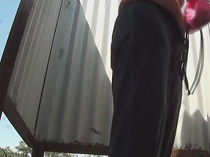 Desirable mature pussy in beach cabin Picture 1