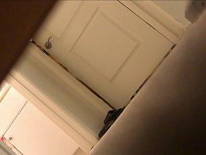 I had to peep and see my sister naked Picture 2