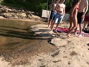 Sexy moments from all over the beach Picture 3