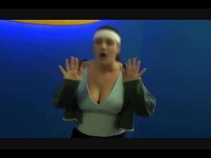 Jiggling boobs on dancing women Picture 6