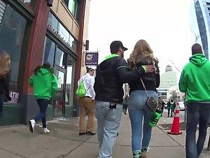 Voyeur caught lovers quarrel on street Picture 7