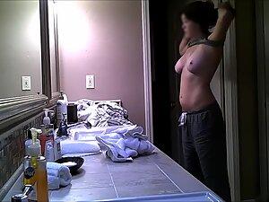 Spying on amazing big tits while she is yawning Picture 5