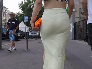 Thong of a very erotic milf on the street Picture 1