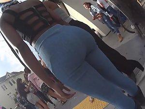 Skinny black girl got a phat ass Picture 7