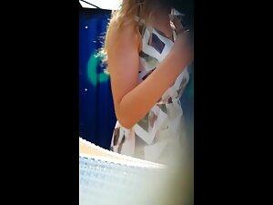 Peeping on hot pussy in erotic panties in the beach cabin Picture 1