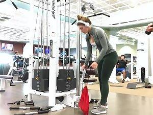 Sexiest workout ever seen by a voyeur Picture 7