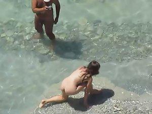 Pussy licking inside water leads to sex Picture 6