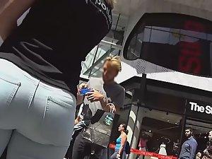 Hard to watch it without touching Picture 1