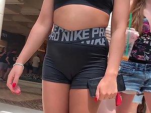 Basic bitch got a very visible cameltoe Picture 1