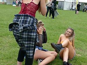 Swollen pussy slips out of white shorts Picture 4