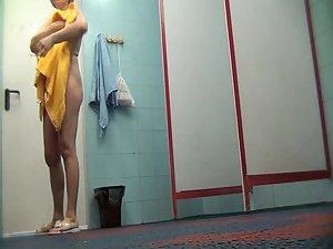 Milf got spied in a female locker room Picture 3