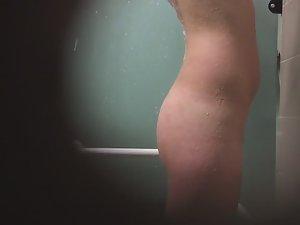 Spying on hairy pussy getting wet Picture 3