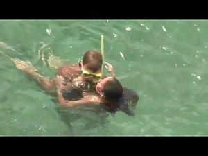 Incredible naked girl takes a swim Picture 6