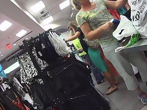 Blond girl got incredible bubble butt Picture 2