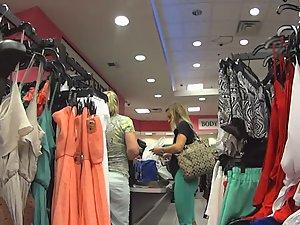 Blond girl got incredible bubble butt Picture 3