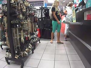 Blond girl got incredible bubble butt Picture 6