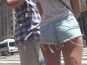 Hot teenage ass in cutoff shorts Picture 6