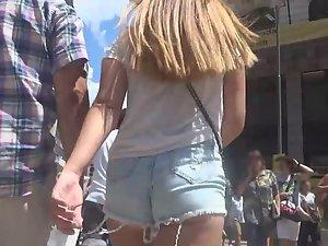 Hot teenage ass in cutoff shorts Picture 8