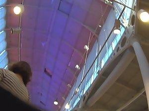 Nice ass in upskirt at big store Picture 1
