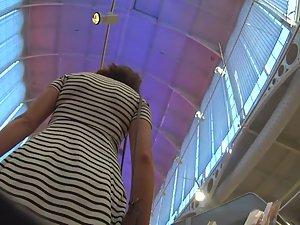 Nice ass in upskirt at big store Picture 4