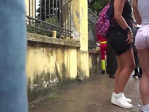 Sexy bodybuilder shakes her mighty ass Picture 5