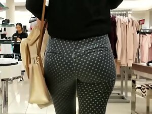 Kissable face and juicy ass in tight pants