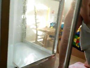 Chubby girl after a nice shower Picture 3