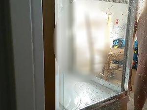 Chubby girl after a nice shower Picture 4