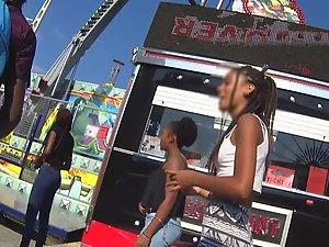 Chocolate ass wiggles in tights Picture 1