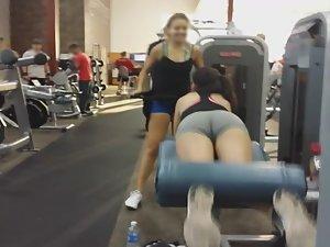 Gym workout of a real voyeur Picture 5