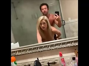 Hot sex selfie video made despite the interruption Picture 8