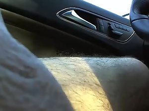 Cam girl broadcasts from the car Picture 6