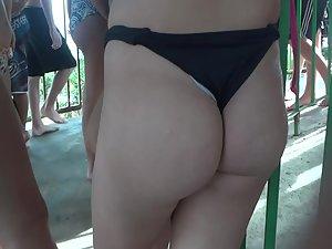 Juicy teen ass in the water park Picture 6