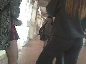 Tights that squeeze young ass Picture 4