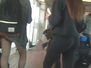 Tights that squeeze young ass Picture 8