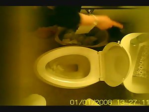 Hidden cam on the toilet ceiling Picture 8