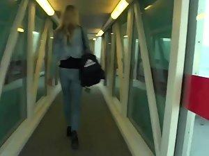 Voyeur followed her around the airport Picture 3