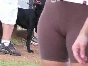 Alluring cameltoe spied in the park Picture 5